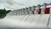 পানির প্রবল চাপ সামলাতে খুলে দেওয়া হলো ক...